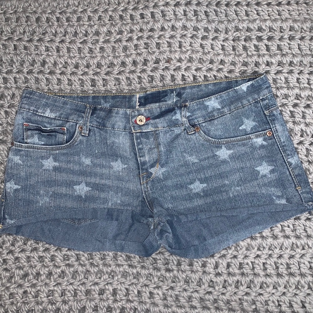 Levi Liberty Shorts size 11   White stars